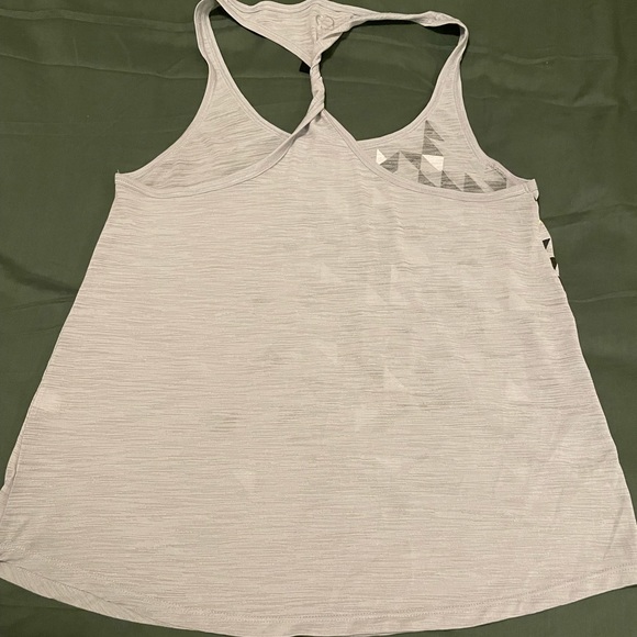 Lightweight Workout Tank - Picture 4 of 5
